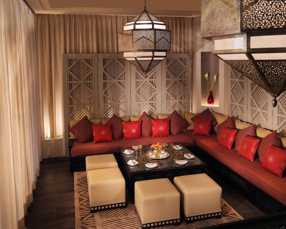 Four Seasons Hotel Rijad Zewnętrze zdjęcie A Moroccan-style majlis