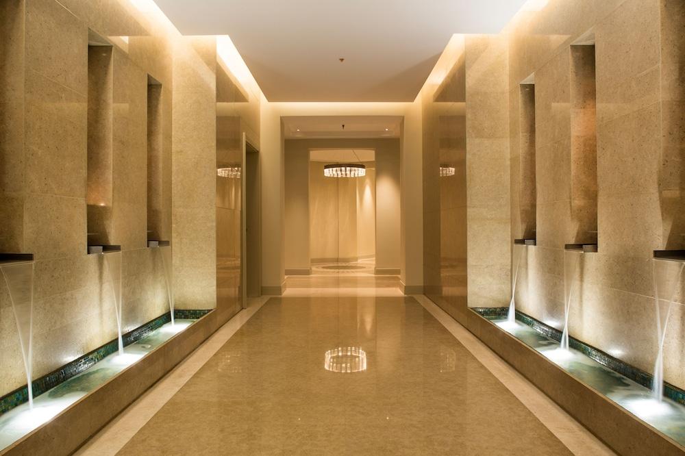 Four Seasons Hotel Rijad Zewnętrze zdjęcie The interior of the hotel