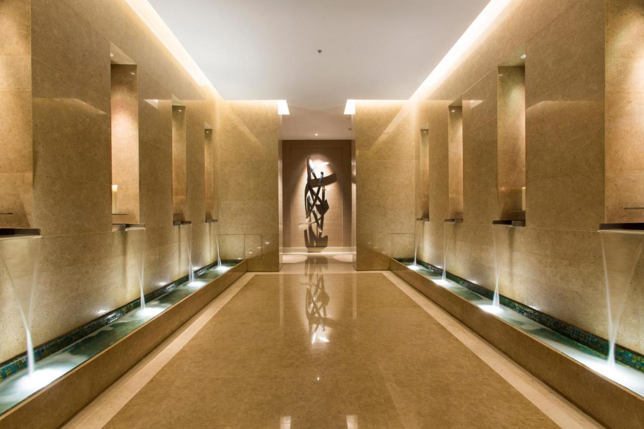 Four Seasons Hotel Rijad Zewnętrze zdjęcie The interior of the hotel