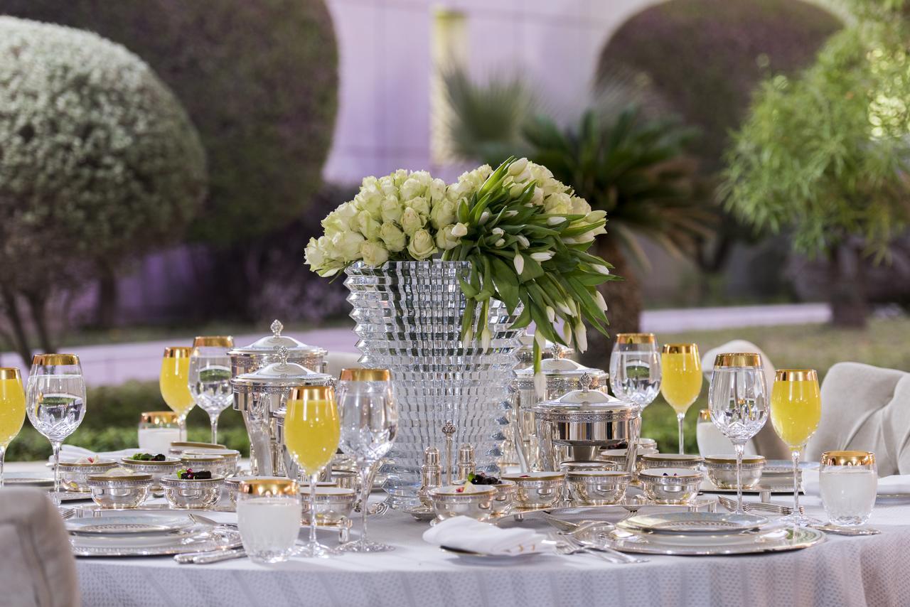 Four Seasons Hotel Rijad Zewnętrze zdjęcie Tableware